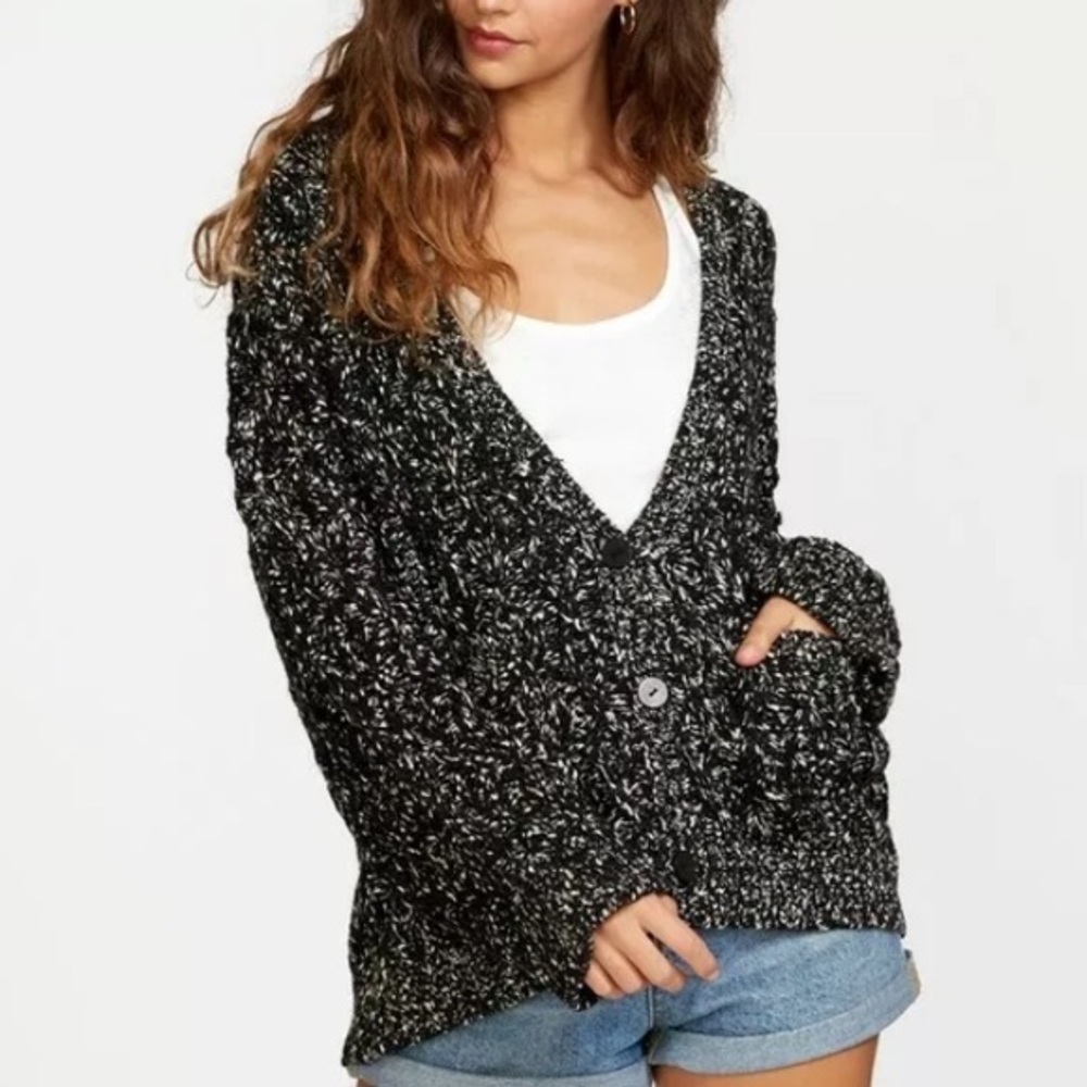 RVCA Brody Oversized Black Cardigan Heavy Weight Knit
Size S